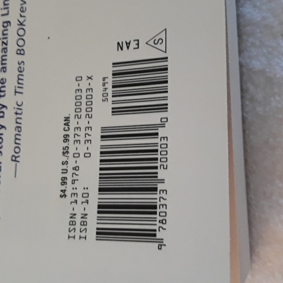 Tears Of The Renegade, a paperback book written by Linda Howard 1985 - Picture 3 of 5